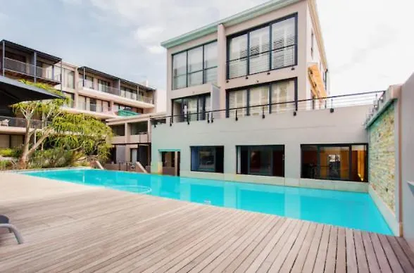 The Bijoux 2-5 - No Load Shedding Apartment Cape Town