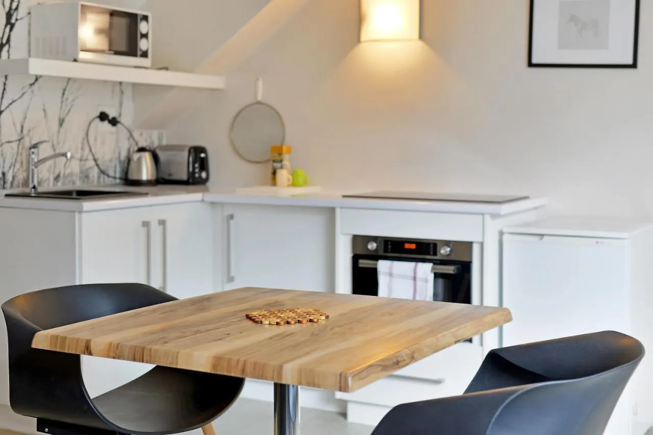 The Bijoux 2-5 - No Load Shedding Apartment Cape Town South Africa