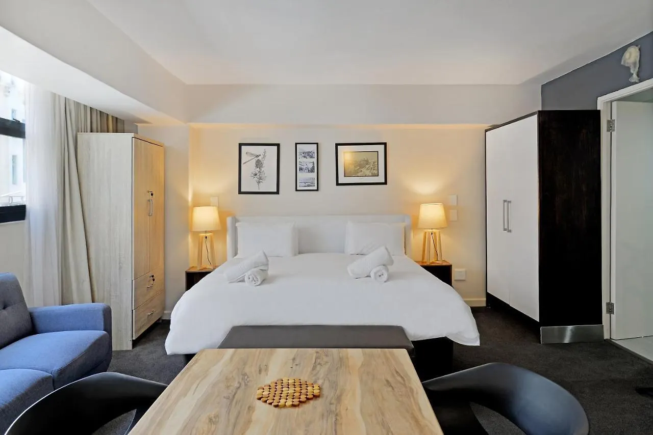 The Bijoux 2-5 - No Load Shedding Apartment Cape Town