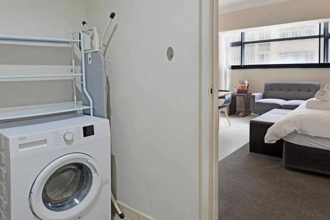 The Bijoux 2-5 - No Load Shedding Apartment Cape Town