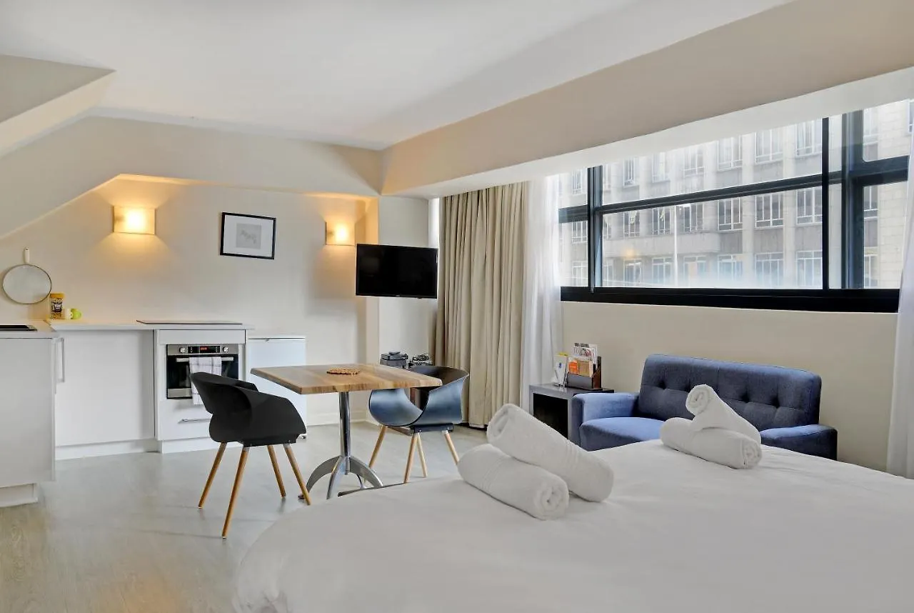 The Bijoux 2-5 - No Load Shedding Apartment Cape Town